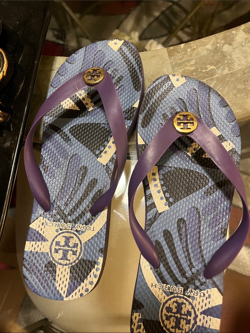 🤩 Tory Burch Purple Strap Blue Patterned Logo Flip Flops🤩